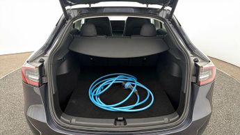 Tesla Model Y PERFORMANCE AWD