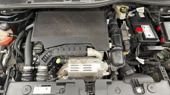 Citroen C4 PURETECH SHINE PLUS S/S EAT8