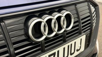 Audi e-tron QUATTRO BLACK EDITION