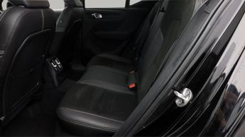 Volvo XC40 RECHARGE T4 R-DESIGN