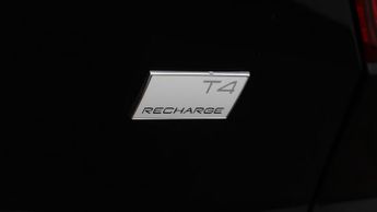 Volvo XC40 RECHARGE T4 R-DESIGN