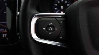 Volvo XC40 RECHARGE T4 R-DESIGN