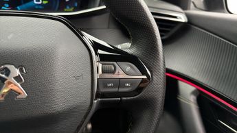 Peugeot E-2008 GT