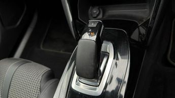 Peugeot E-2008 GT