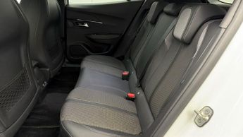 Peugeot E-2008 GT