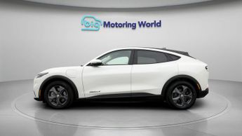 Ford Mustang Mach-E BASE