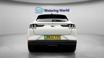 Ford Mustang Mach-E BASE