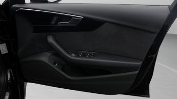 Audi A4 Avant AVANT TFSI S LINE BLACK EDITION