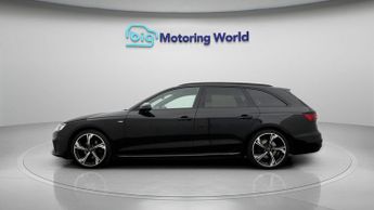 Audi A4 Avant AVANT TFSI S LINE BLACK EDITION