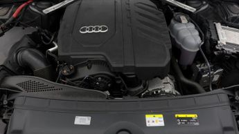 Audi A4 Avant AVANT TFSI S LINE BLACK EDITION