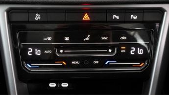 Volkswagen T-Roc LIFE TSI DSG