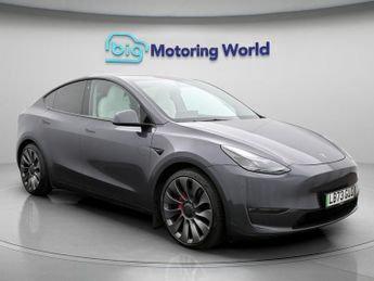 Tesla Model Y PERFORMANCE AWD