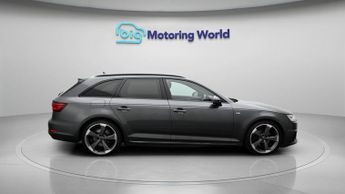 Audi A4 Avant AVANT TFSI S LINE BLACK EDITION