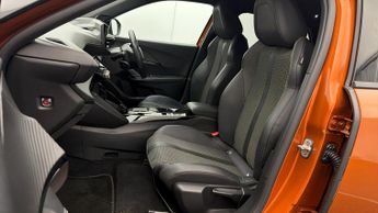 Peugeot E-2008 GT
