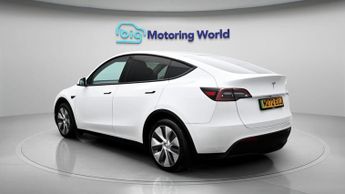 Tesla Model Y BASE