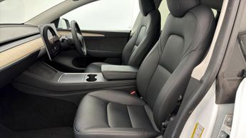 Tesla Model Y BASE