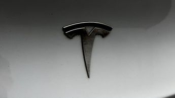 Tesla Model Y BASE