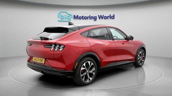 Ford Mustang Mach-E BASE