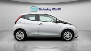 Toyota AYGO VVT-I X-PLAY X-SHIFT