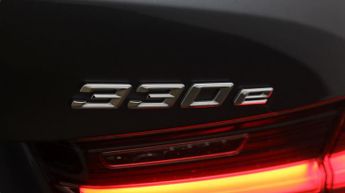 BMW 3 Series 330E SE PRO