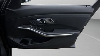 BMW 3 Series 330E SE PRO