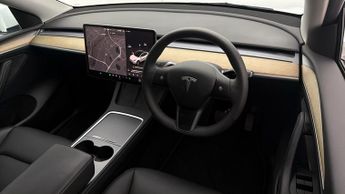 Tesla Model Y LONG RANGE AWD
