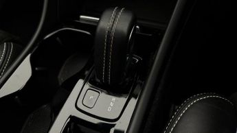 Volvo XC40 T3 R-DESIGN