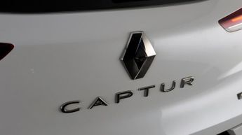 Renault Captur TECHNO E-TECH