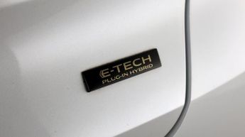 Renault Captur TECHNO E-TECH