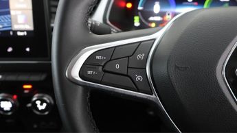 Renault Captur TECHNO E-TECH