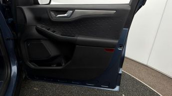 Ford Kuga TITANIUM EDITION ECOBLUE