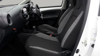 Toyota Aygo X VVT-I PURE