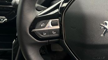 Peugeot E-2008 ACTIVE PREMIUM PLUS