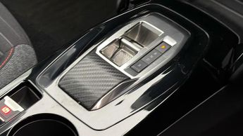 Peugeot E-2008 ACTIVE PREMIUM PLUS