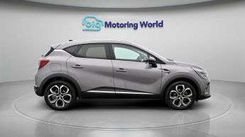 Renault Captur TECHNO E-TECH