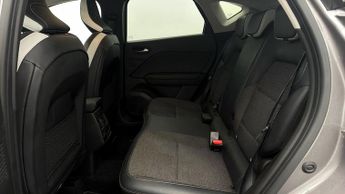 Renault Captur TECHNO E-TECH