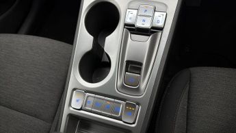 Hyundai KONA PREMIUM