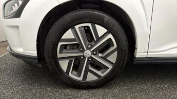 Hyundai KONA PREMIUM