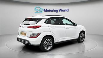 Hyundai KONA PREMIUM