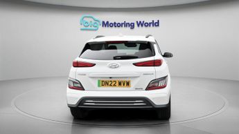 Hyundai KONA PREMIUM