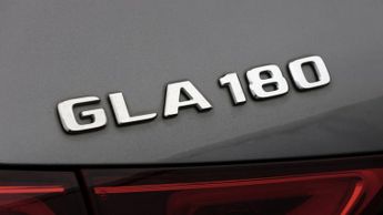 Mercedes-Benz GLA GLA 180 AMG LINE PREMIUM