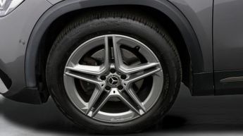 Mercedes-Benz GLA GLA 180 AMG LINE PREMIUM
