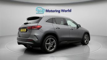 Mercedes-Benz GLA GLA 180 AMG LINE PREMIUM