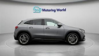 Mercedes-Benz GLA GLA 180 AMG LINE PREMIUM