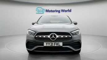 Mercedes-Benz GLA GLA 180 AMG LINE PREMIUM