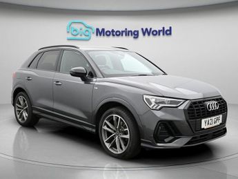 Audi Q3 TFSI S LINE BLACK EDITION