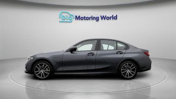 BMW 3 Series 330E XDRIVE SPORT PRO