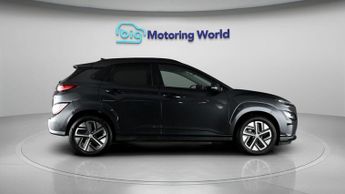 Hyundai KONA PREMIUM