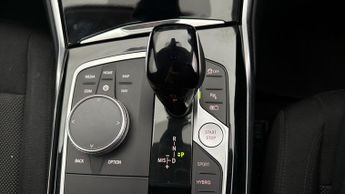 BMW 3 Series 330E SE PRO