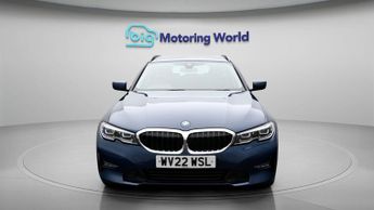 BMW 3 Series 330E SE PRO